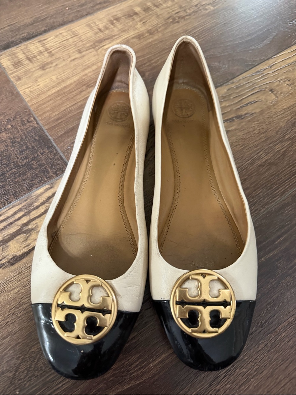 Tory Burch Two-Tone Cream and Black Leather Logo Ballet Flats